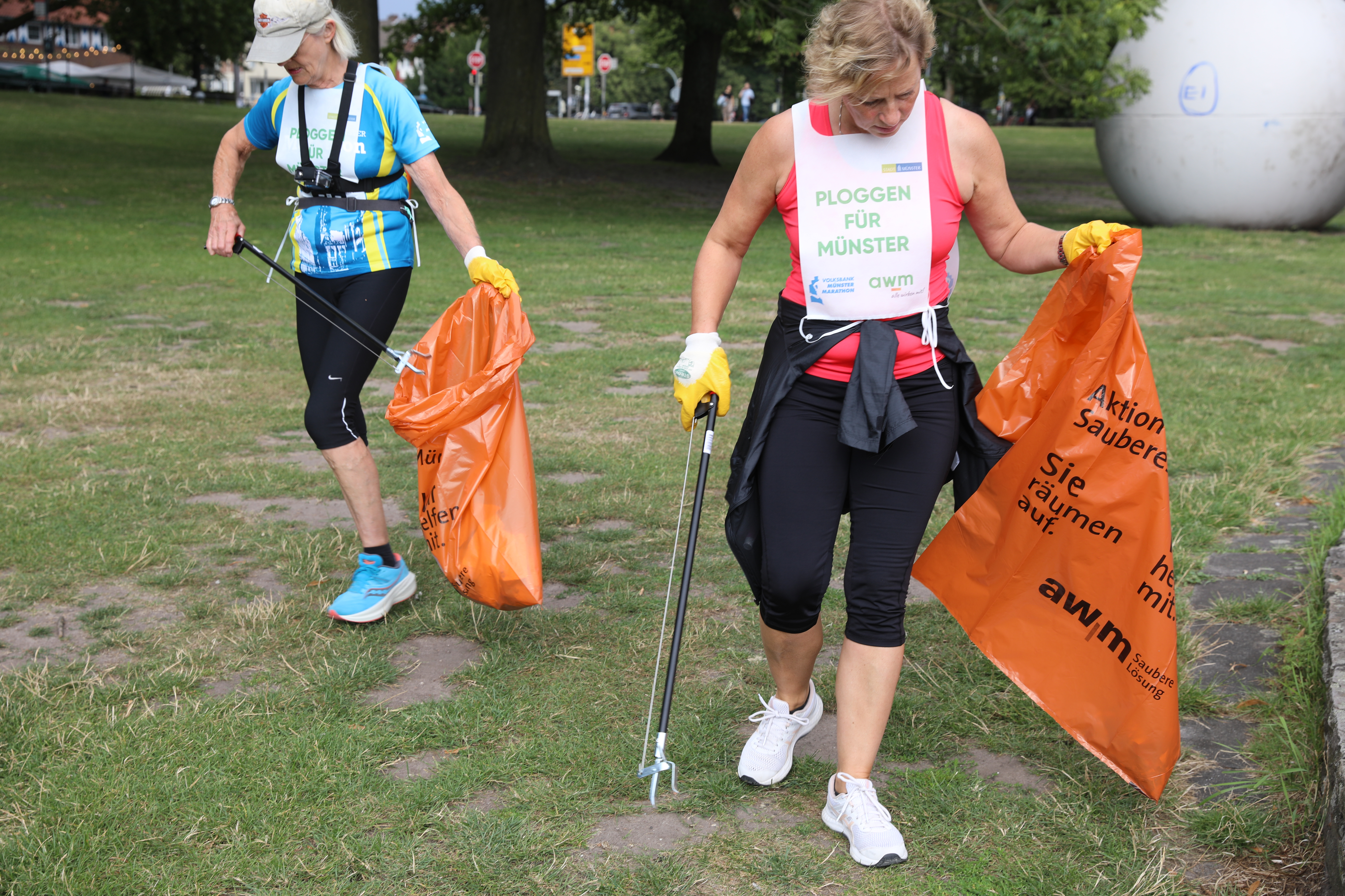 Teilnehmende Plogging-Aktion