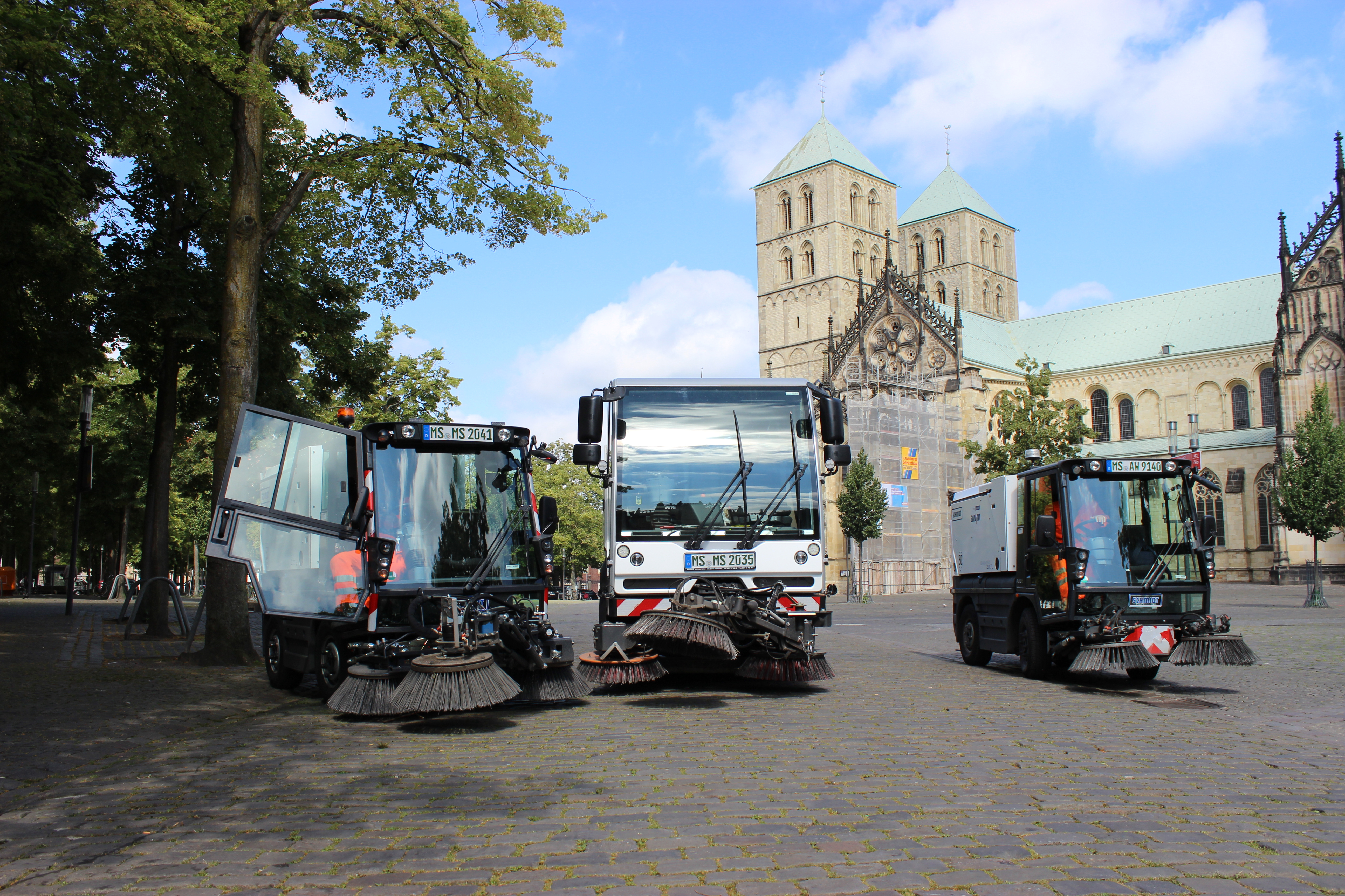 Reinigung des Domplatzes fürs Stadtfest