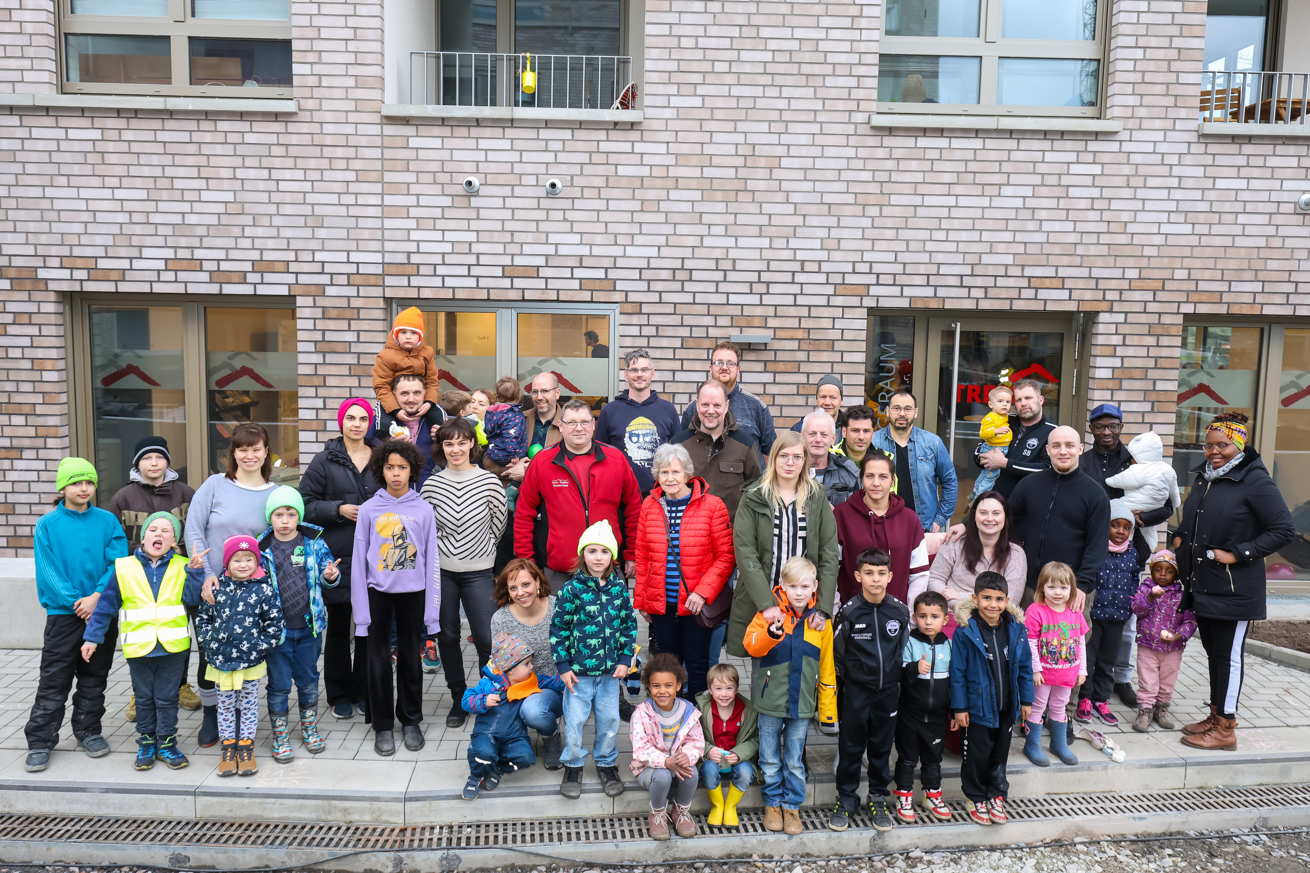 Mit Eifer und Tatkraft sammelten die Bewohnerinnen und Bewohner des York-Quartiers in ihrem Quartier Abfälle.